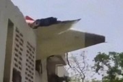 海门印度一波音787客机坠毁机上242人、地面5名学生遇难！我驻印度使馆：机上无中国籍乘客